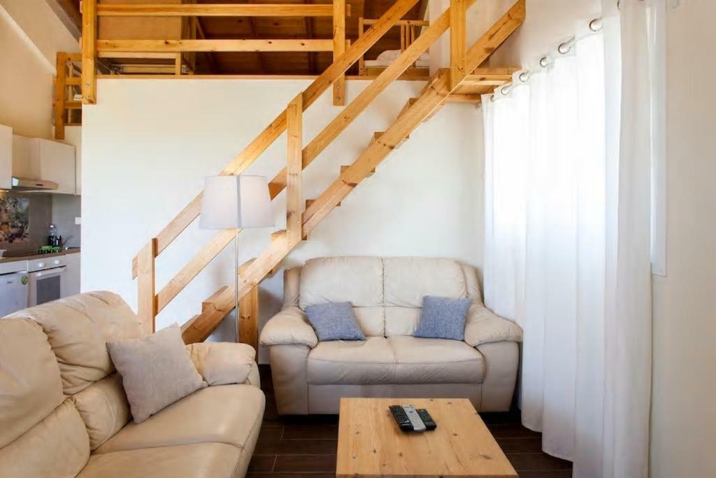 Arion Stables & Apartments แอร์ซอนิสซอส ภายนอก รูปภาพ